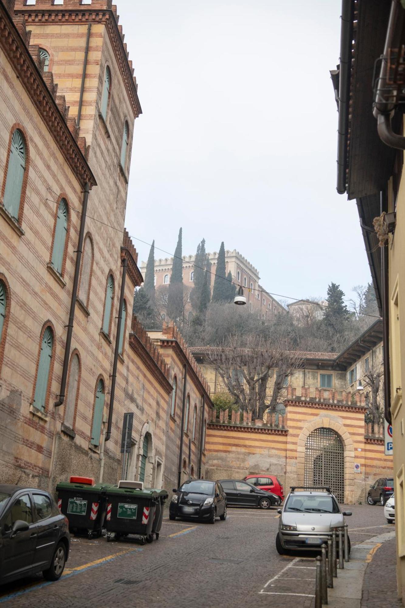 Ai Piedi Del Castello / 4Pl / Apt. Full Verona Dış mekan fotoğraf