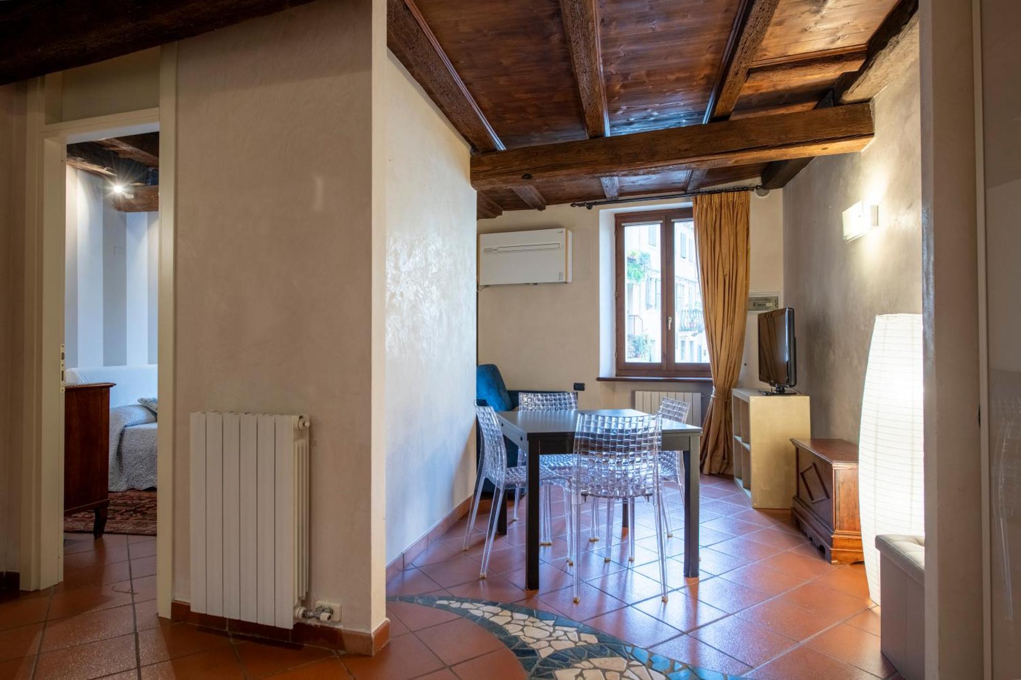 Ai Piedi Del Castello / 4Pl / Apt. Full Verona Dış mekan fotoğraf