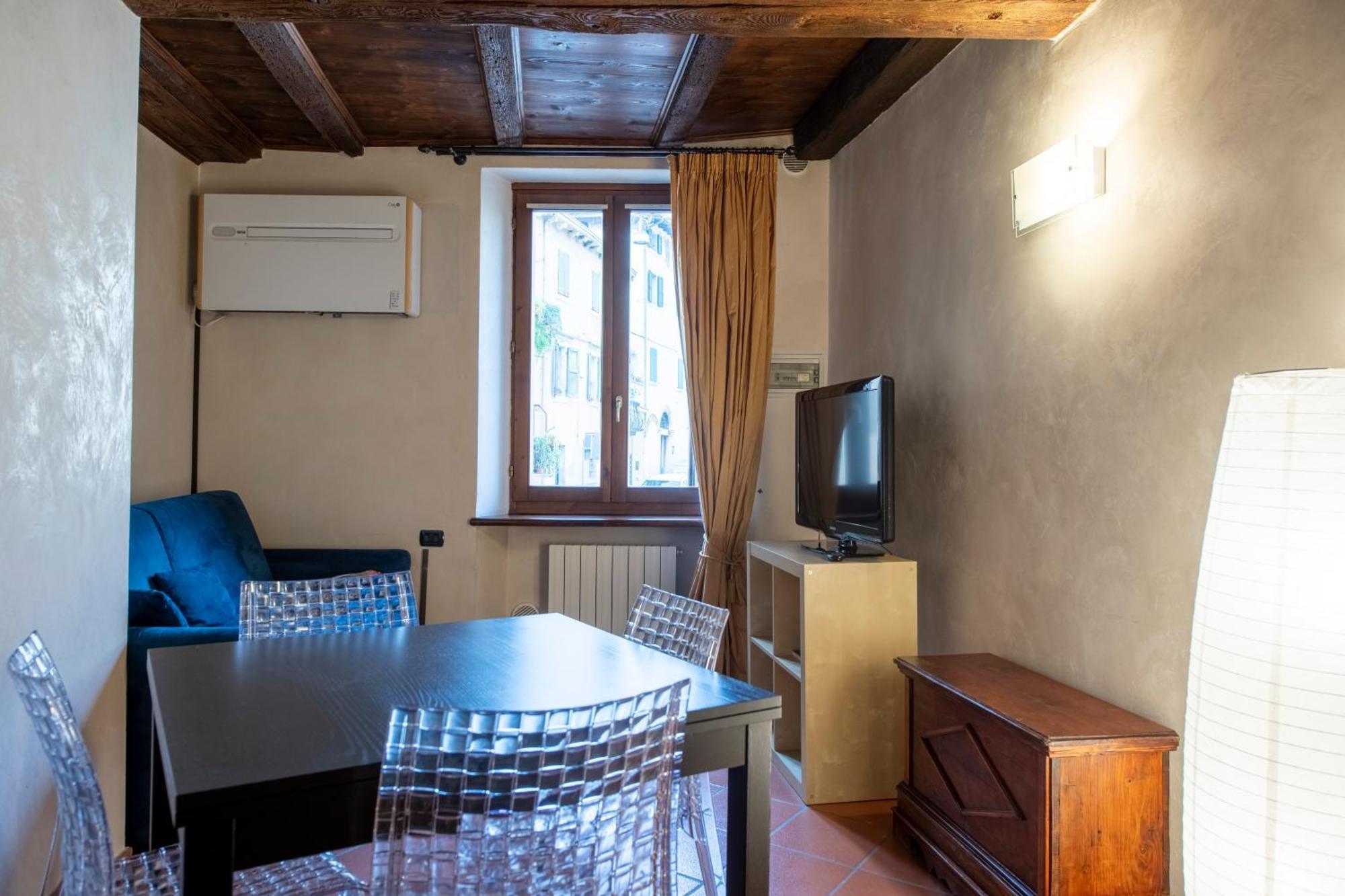Ai Piedi Del Castello / 4Pl / Apt. Full Verona Dış mekan fotoğraf